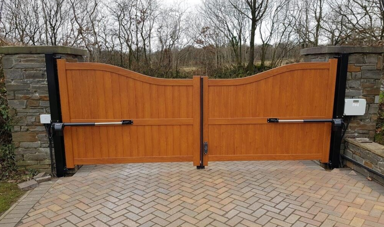 Residential gate repair and maintenance in Sun City Center, Florida – Expert services ensuring secure and functional home entry solutions